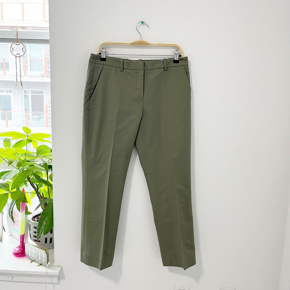 Gap Green Tailored Crop Khaki Pants Size 8